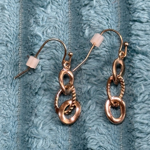 Jewelry - Elegant Gold Y-Style Necklace and Earrings Set